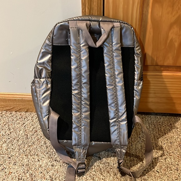 Lug Roadster Backpack in Metallic Pearl - Picture 2 of 3